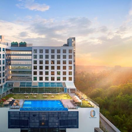 O By Tamara, Trivandrum Thiruvananthapuram Dış mekan fotoğraf The hotel's rooftop pool