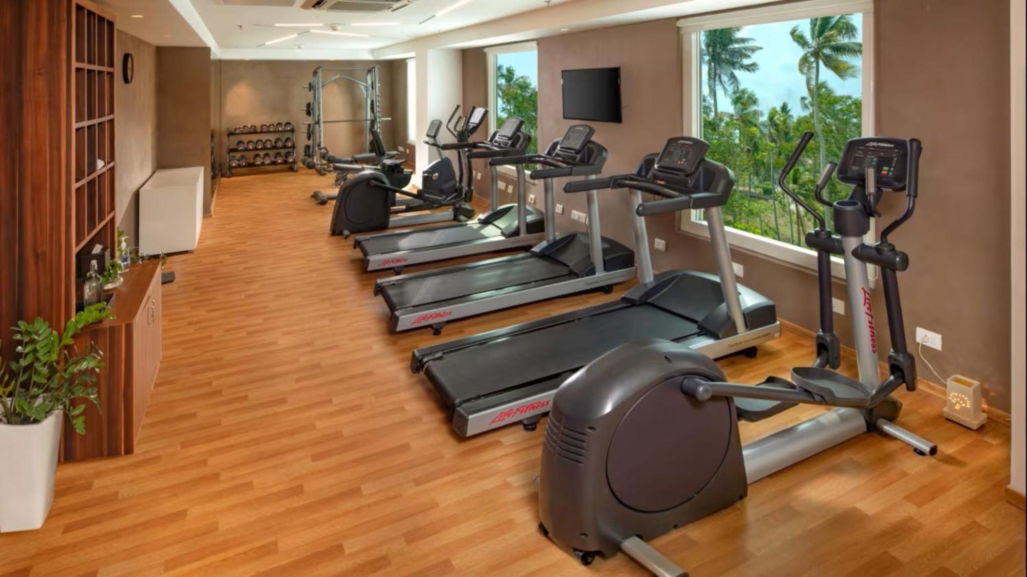 O By Tamara, Trivandrum Thiruvananthapuram Dış mekan fotoğraf The gym at the hotel